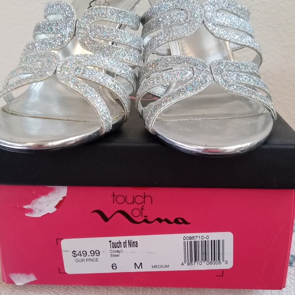 Touch Of Nina strap Sandal 6M - Picture 5 of 5